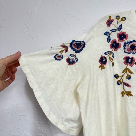 Akemi & Kin Anthropologie Cream Floral Embroidered Boho Short Sleeve Blouse M - Picture 6 of 8